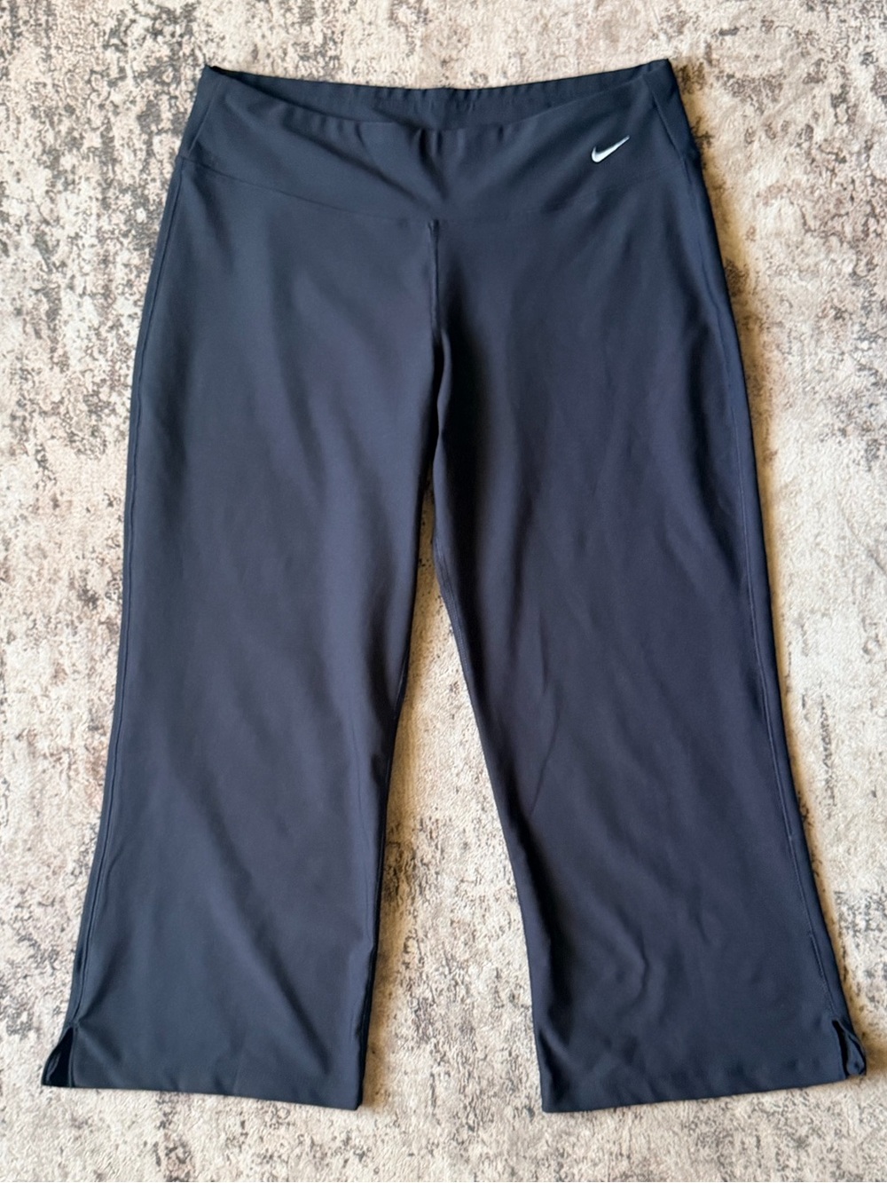 Nike Black Wide-Leg Cropped Workout Pants